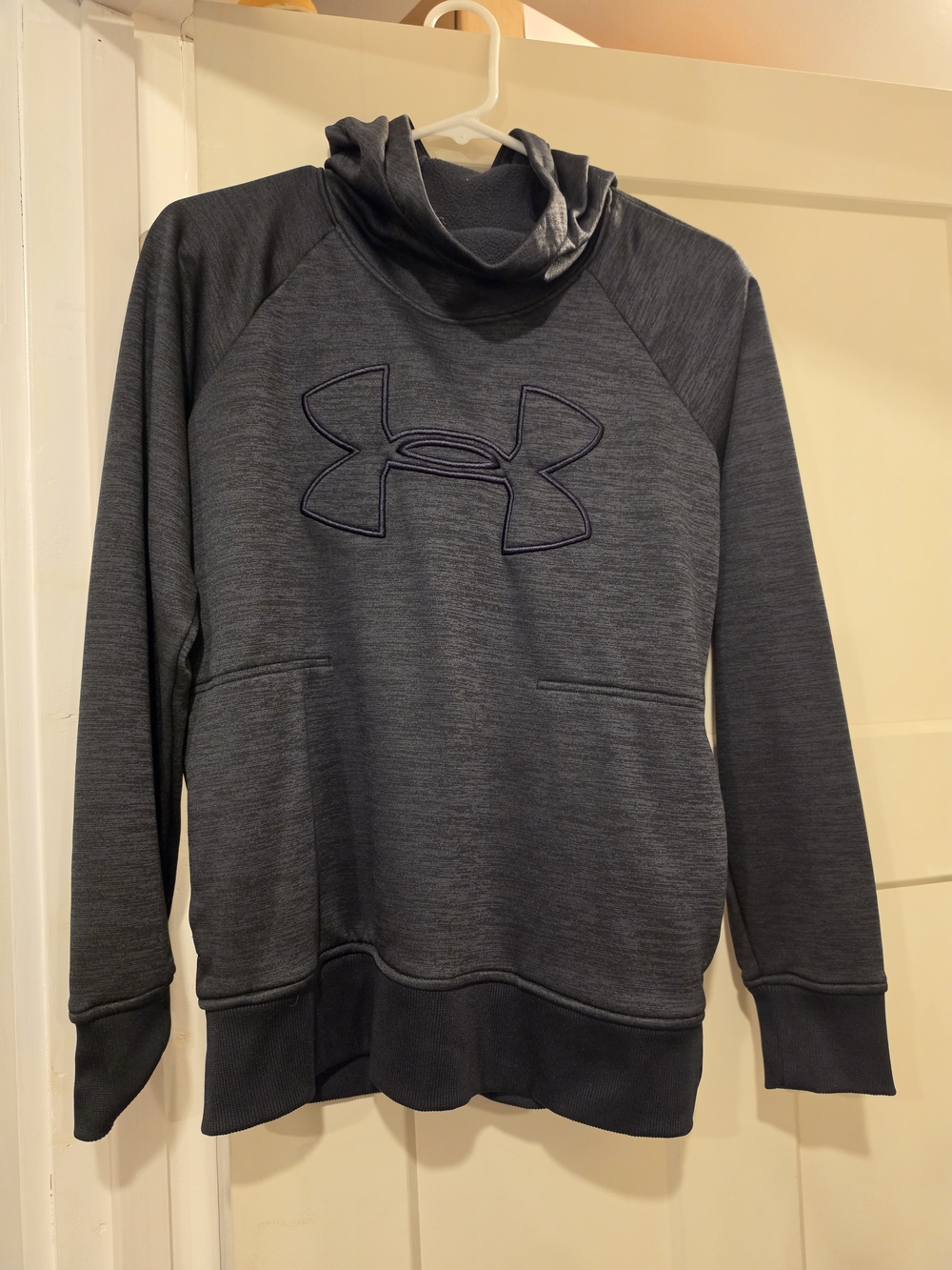 Under Armour Black Hooded Pullover Sweatshirt
